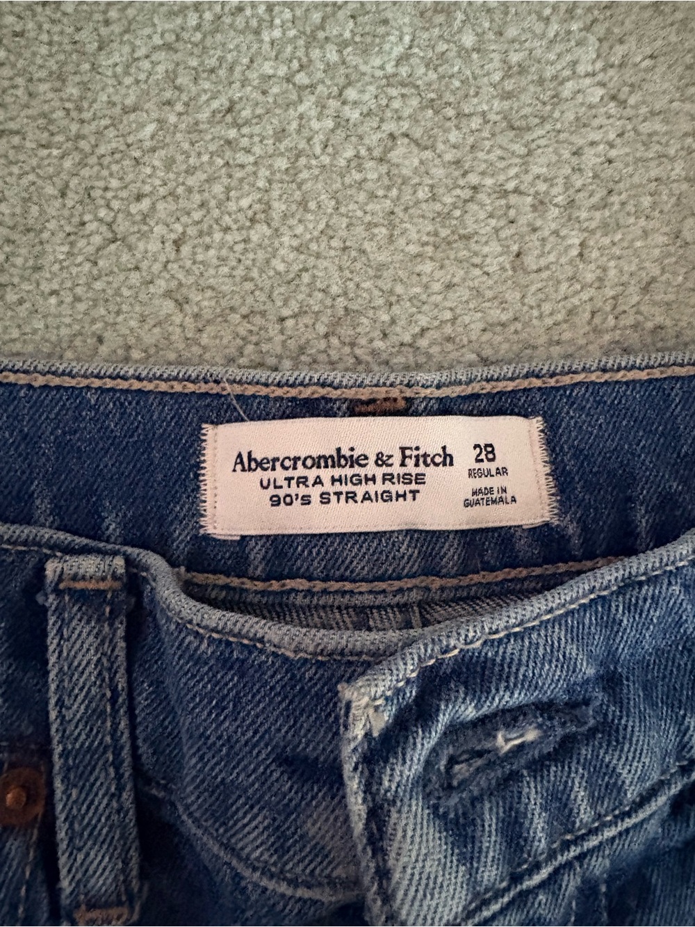 Abercrombie high rise 90’s straight